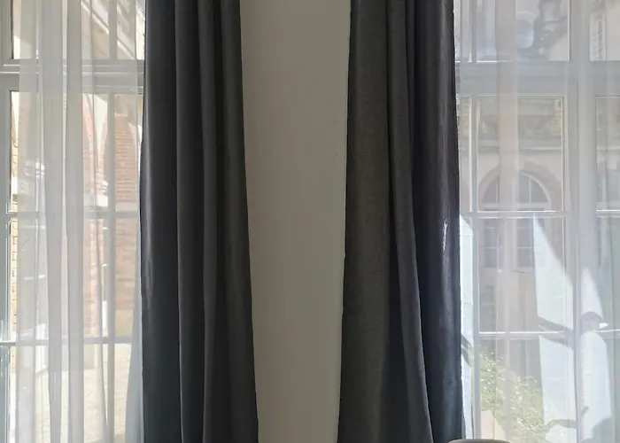 Calme Et Detente En Hypercentre Avec Parking *